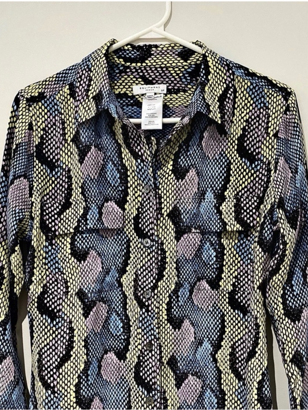 Equipment Slim Signature 100% silk Button-Down Shirt in Pastel Snake Print